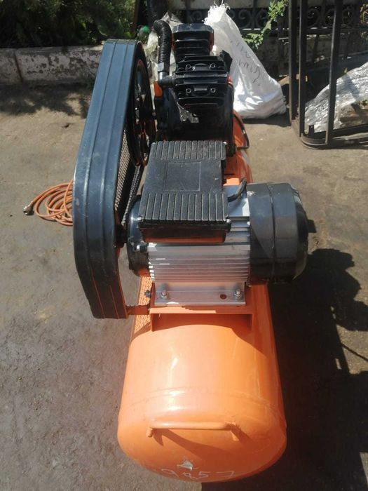 Компрессор масляный ВИХРЬ КМП-400/100P