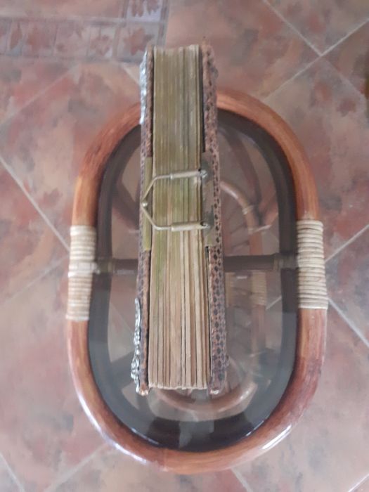 Старинен кожен албум с метална закопчалка и орнаменти , ок. 1900 г.