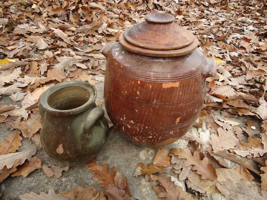 Стари керамични съдове