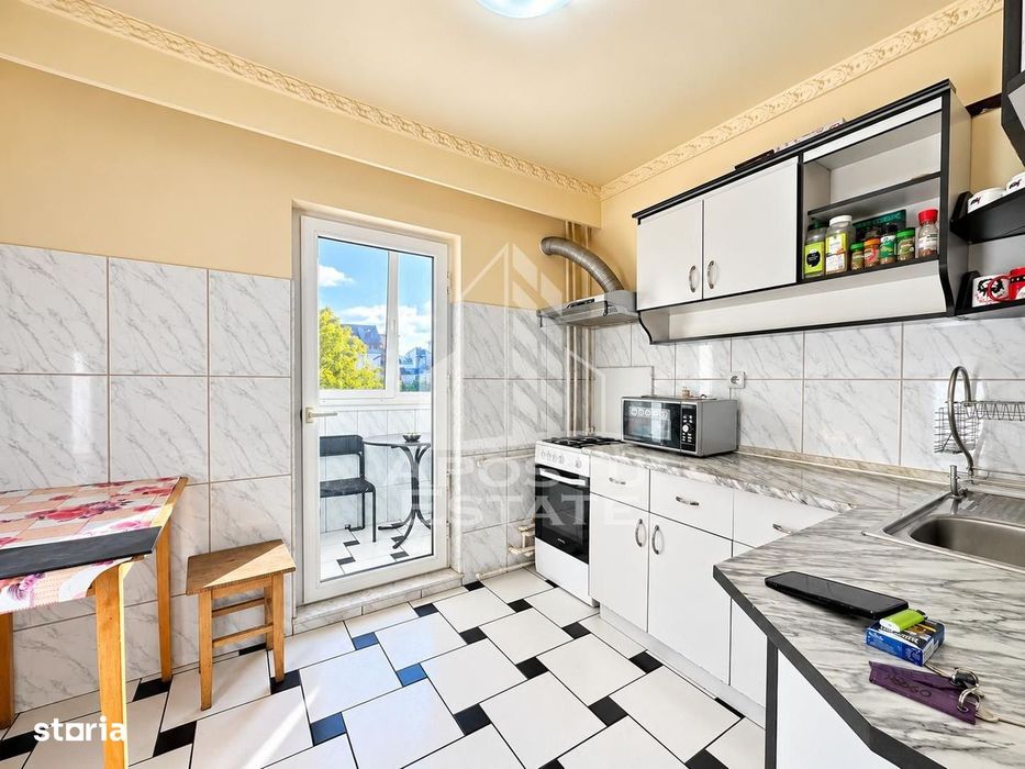 Apartament 3 camere ,zona Podgoria ,80mp