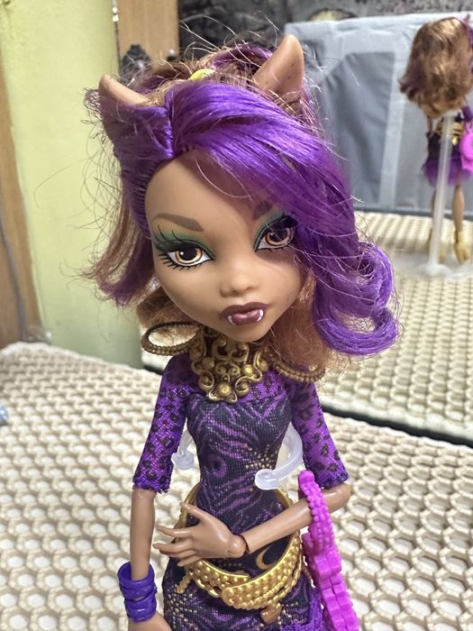 Продам куплу монстр хай!