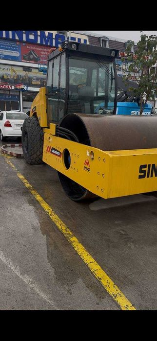 Грунтовый каток Sinomach 16T
