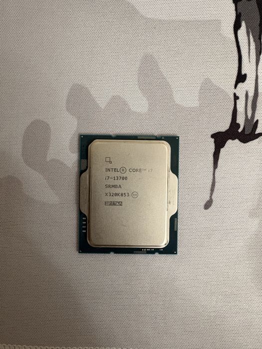 Процессор i7-13700 с видеоядром
