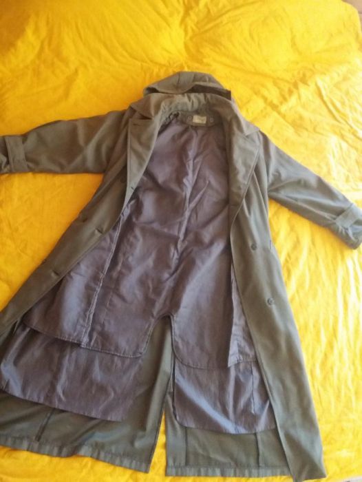 дамски зелен шлифер с допълнителни махащи се подплата и качулка