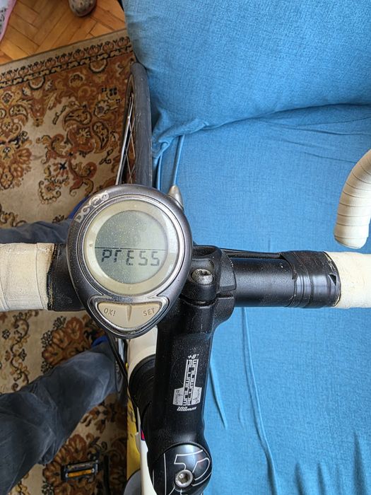 Vând  bicicletă Cursieră Decatlon