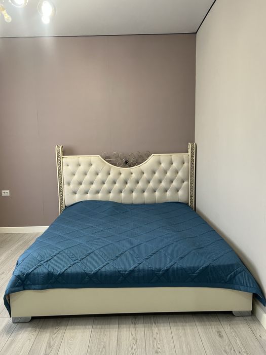 Продам Спальный гарнитур