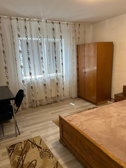 Inchiriez apartament cu 2 camere