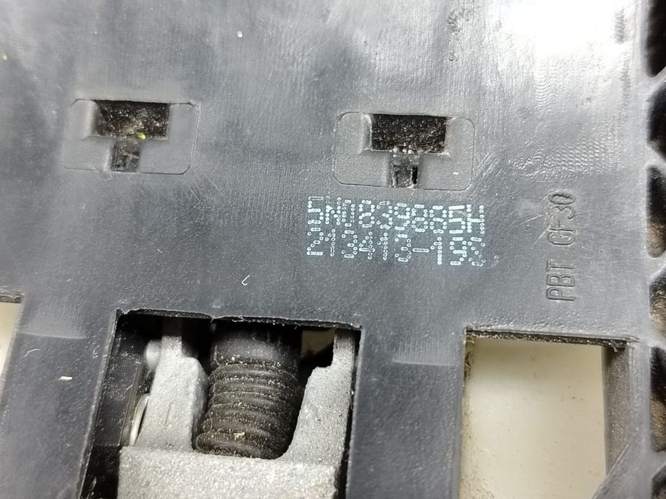 Maner exterior usa stanga spate 5n0839885h Volkswagen VW Golf 7 [2012