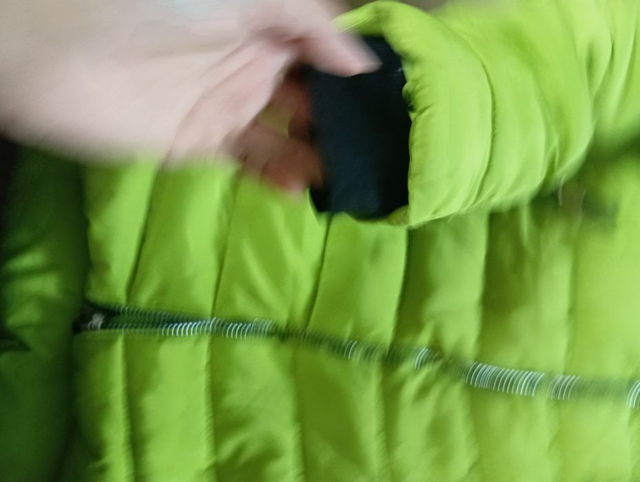 Зимняя куртка на девочку 7-8лет