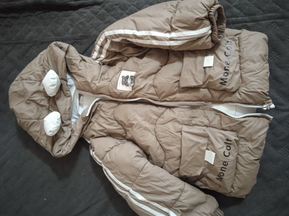 Продам детскую демисезонную куртку