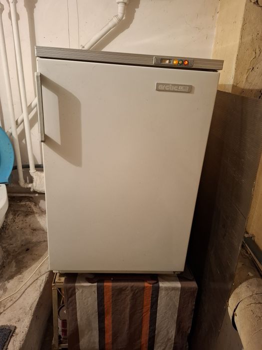 Congelator Arctic Clasic – 4 Sertare – Stare Bună de Funcționare.