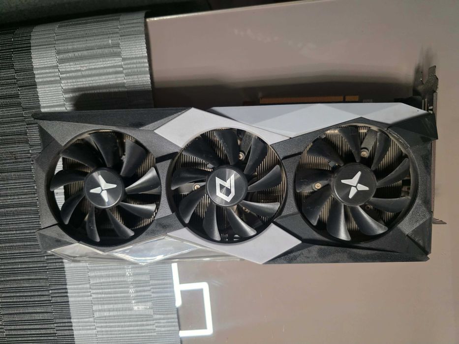 Видеокарта Модел Rx 6800 xt 16 gb