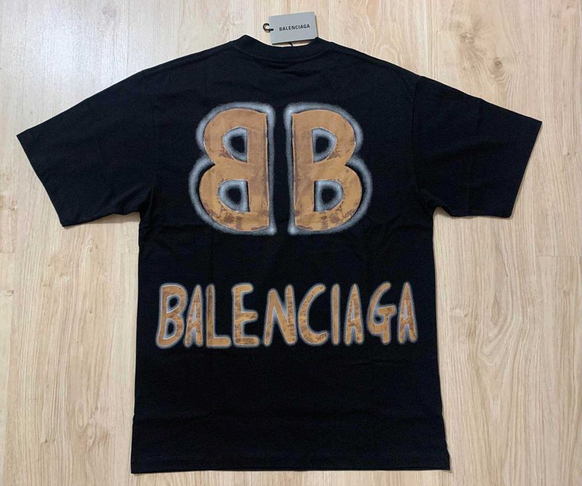 Нови мъжки тениски Balenciaga нови с етикети в черен и в бял цвят