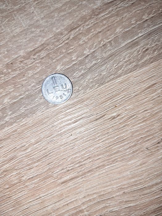 Vând moneda 100 de lei din 1943