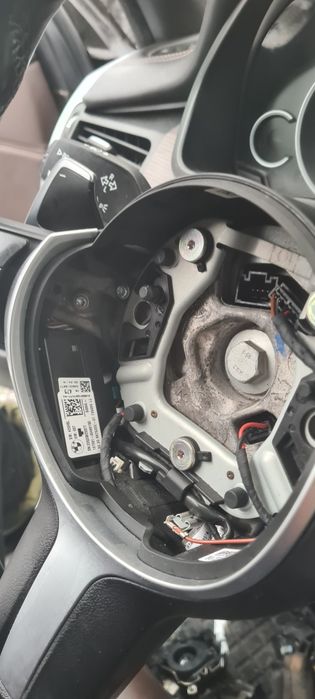 Volan bmw f15 f16 x5 x6 distronic vibratii incalzire trafic jam