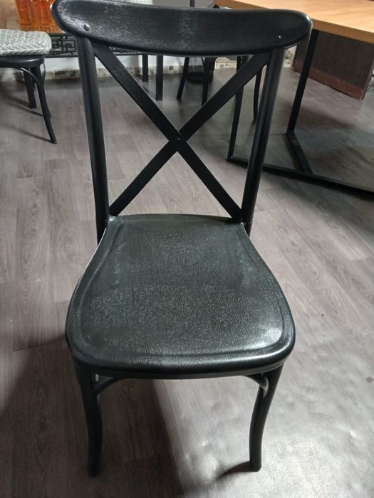 Продам столы и стулья для кафе