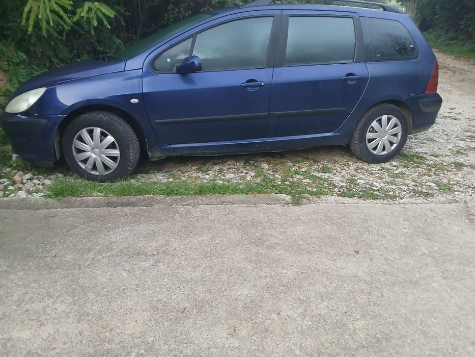 Vând piese Peugeot 307 1.6Hdi