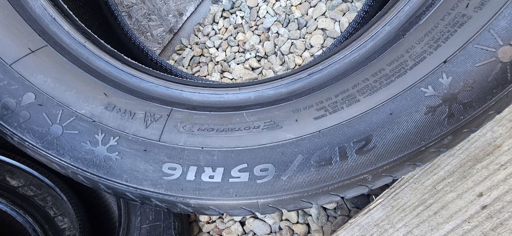 Anvelopa Debica Navigator 3 M+S 215/65 R16 98H