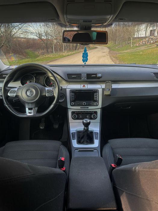 Vw Passat CC- R-line 170 cai Manual