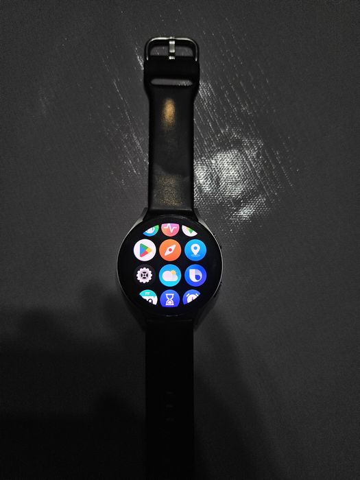 Galaxy Watch 5 в отличном состояние