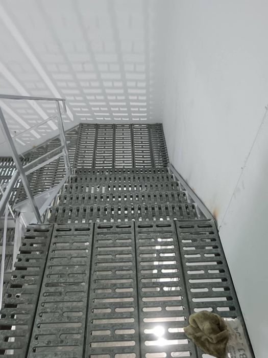 Scari metalice zincate facem la comanda