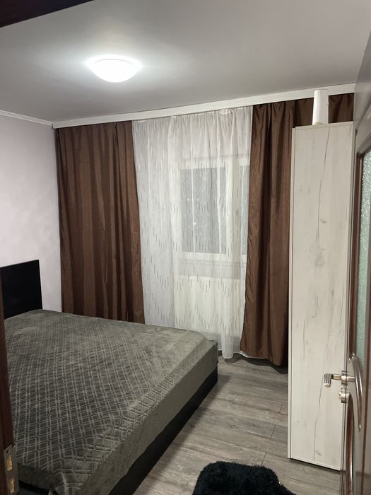 Inchiriez apartament 3 camere