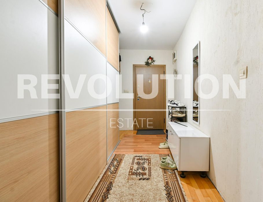 Продава се Четиристаен апартамент в София, Люлин 1 - 114 кв.м за 2193 €/кв.м - Снимка #9