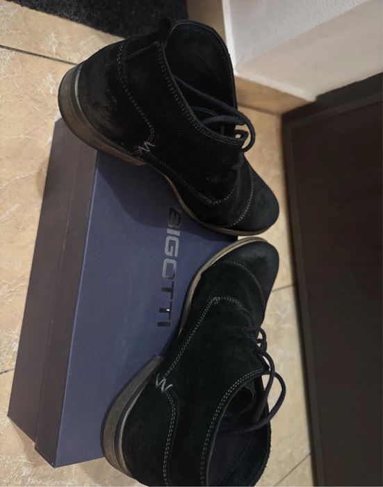 Pantofi înalți Bigotti din piele întoarsă, masura 39