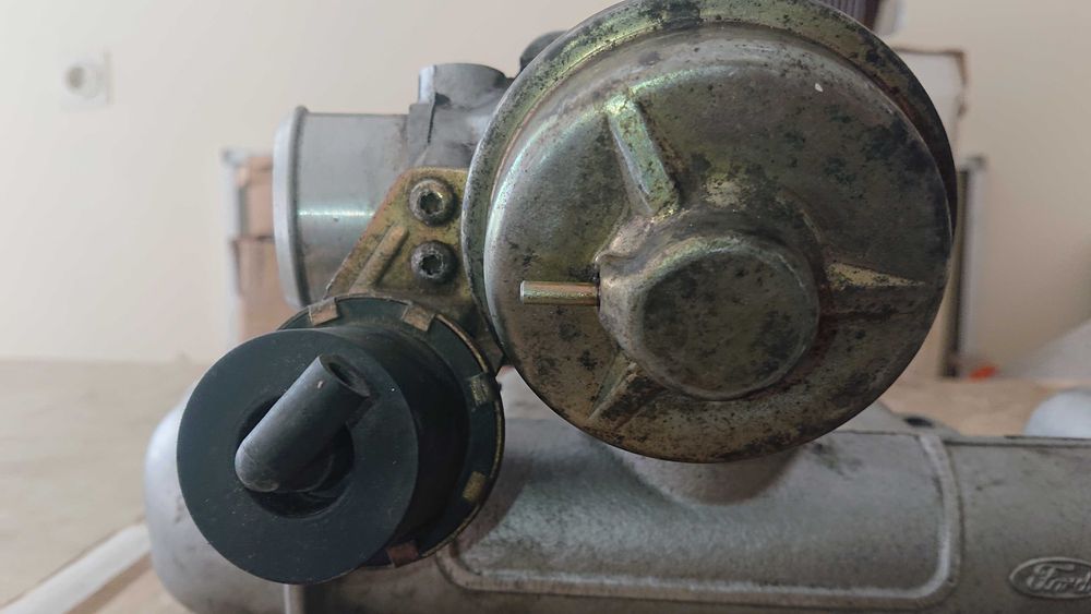 Всмукателен колектор с ЕГР за форд фокус .