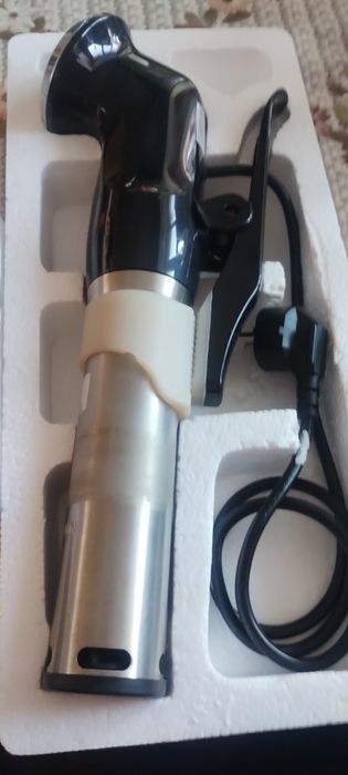 Су вит уред за готвене