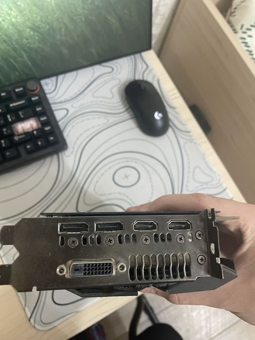 Видеокарта rx580 asus Rog Strix