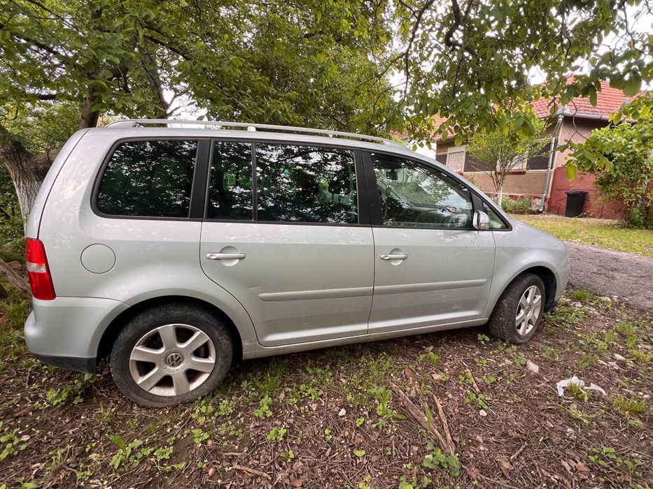 VW Touran 1.6 Benzină 122000 km reali automată