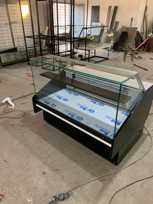 Витрина холодильник