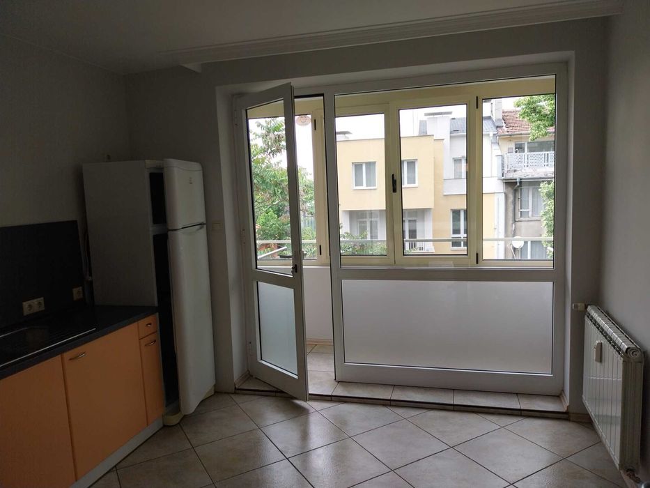 Дава се под наем Тристаен апартамент в София, Лозенец - 100 кв.м за 750 € - Снимка #4