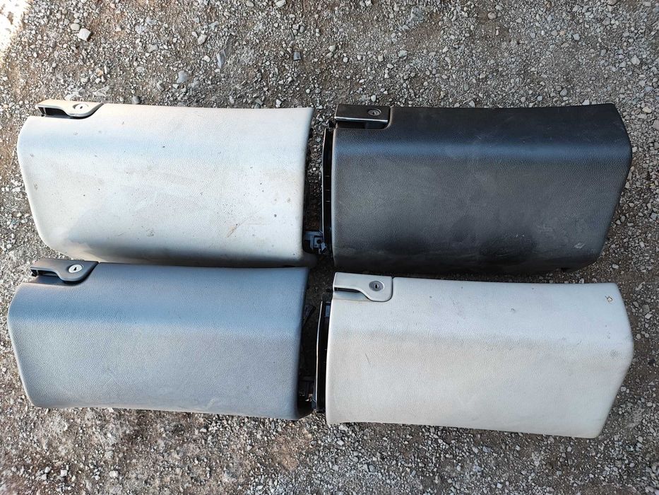 Подлакътници сенници и жабки от Мерцедес