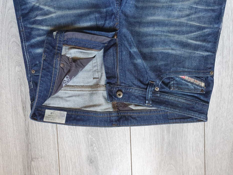 Blugi DIESEL "Thavar" Slim - Marime W34 L32 (Talie 89 cm)