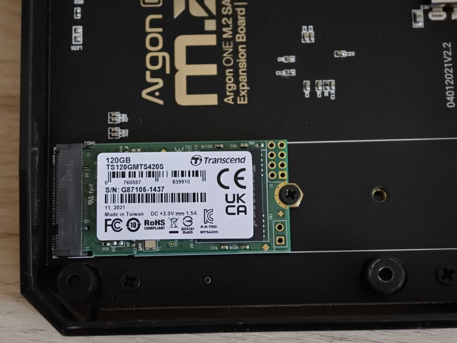 Mini PC - Raspberry Pi 4 Model B 4GB + кутия Argon One M.2 + SSD 120GB