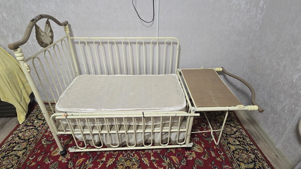 Продаю кроватку в хорошем состоянии 3в1