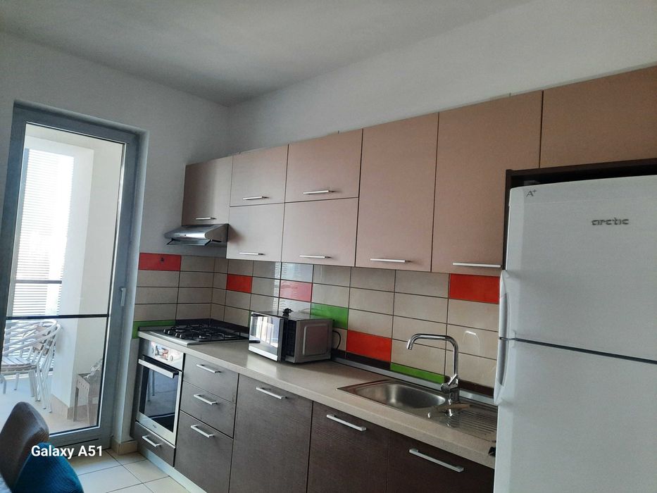 Proprietar ofer spre inchiriere, apartament 3 camere decomandat complex rezidential Asmita Gardens — fotografia 3