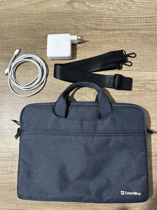 Продам MacBook Pro 2022