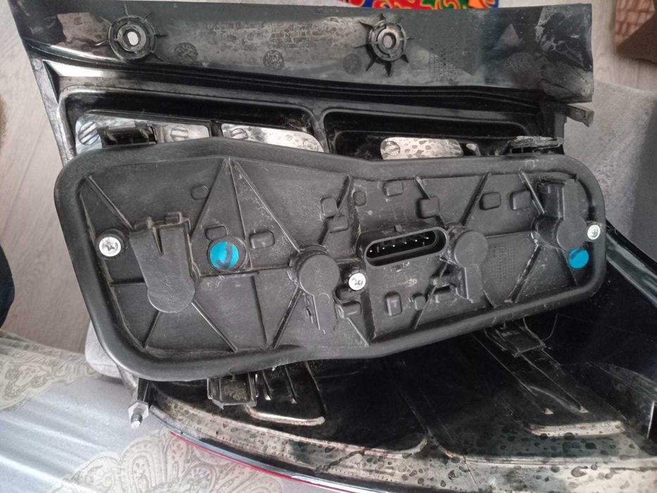 Продам левый стоп сигнал на Кобальт