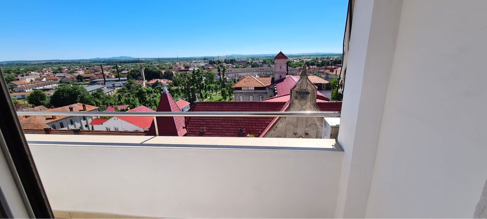 Apartament  cu 3 camere de inchiriat