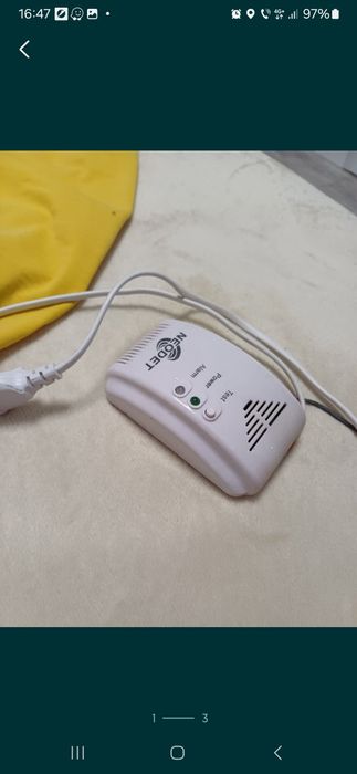 Sunt 2 la număr și detector gaze pot vinde și la bucata