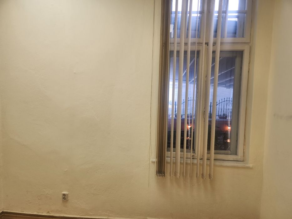 Дава се под наем Офис в Варна, Общината - 25 кв.м за 204 € - Снимка #2