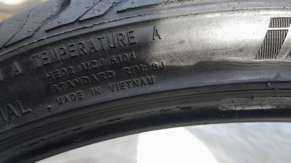 Продам шини хорошие