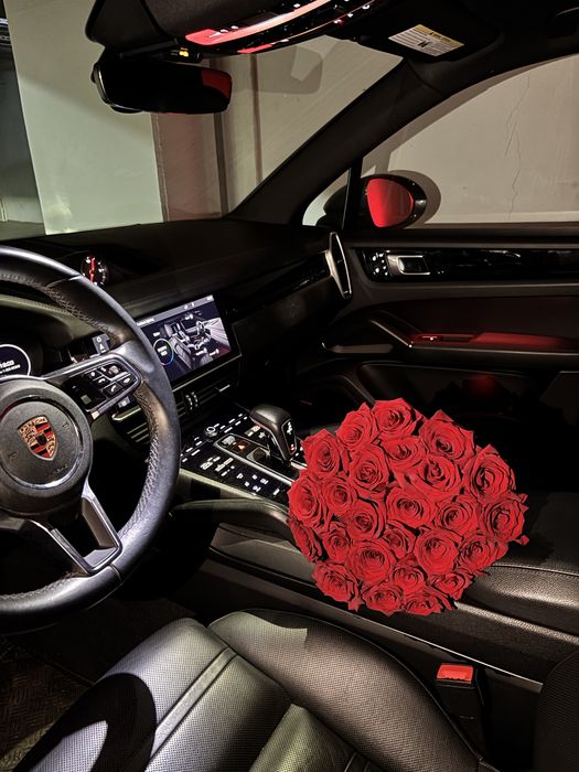 Buchet de 25 de trandafiri rosii, naturali, perfecti.