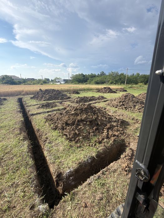 Inchiriez Miniexcavator