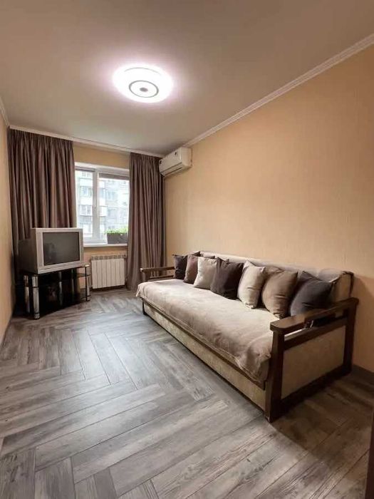 Дава се под наем Двустаен апартамент в София, Център - 63 кв.м за 408 € - Снимка #3