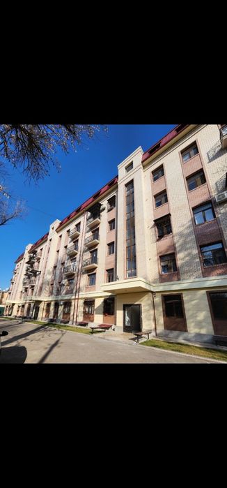 Продаётся  4/1/6 с подвалом на Чиланзаре 19. Есть Кадастр