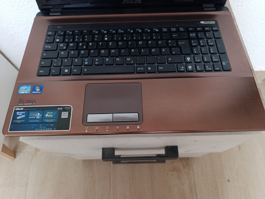 laptop Asus K73E i3